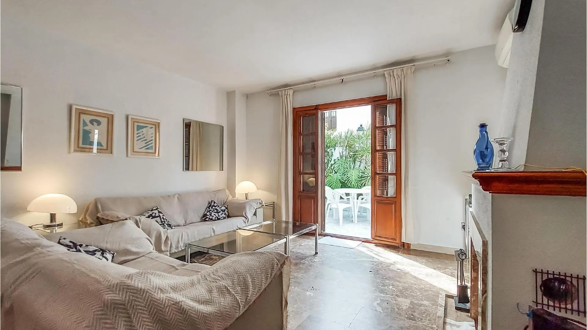 Stunning Apartment In Estepona With Wifi