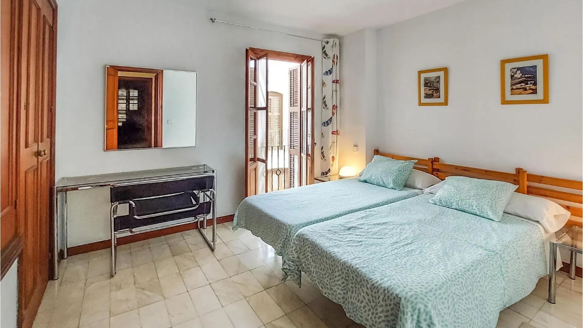 Stunning Apartment In Estepona With Wifi